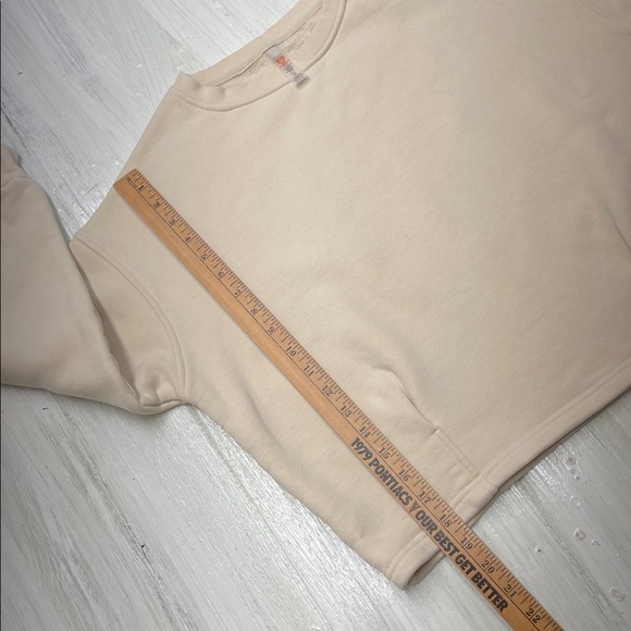 Mono B Cropped Cream Crew Neck Sweater Sz M - Picture 4 of 8